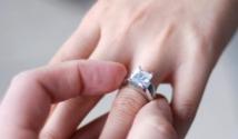 Как снять кольцо с опухшего пальца